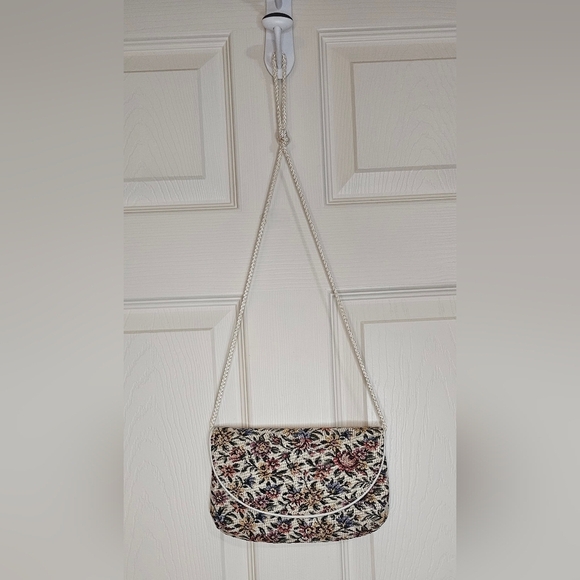 Vintage Handbags - Vintage Floral Tapestry Clutch / Shoulder Bag | Braided Strap